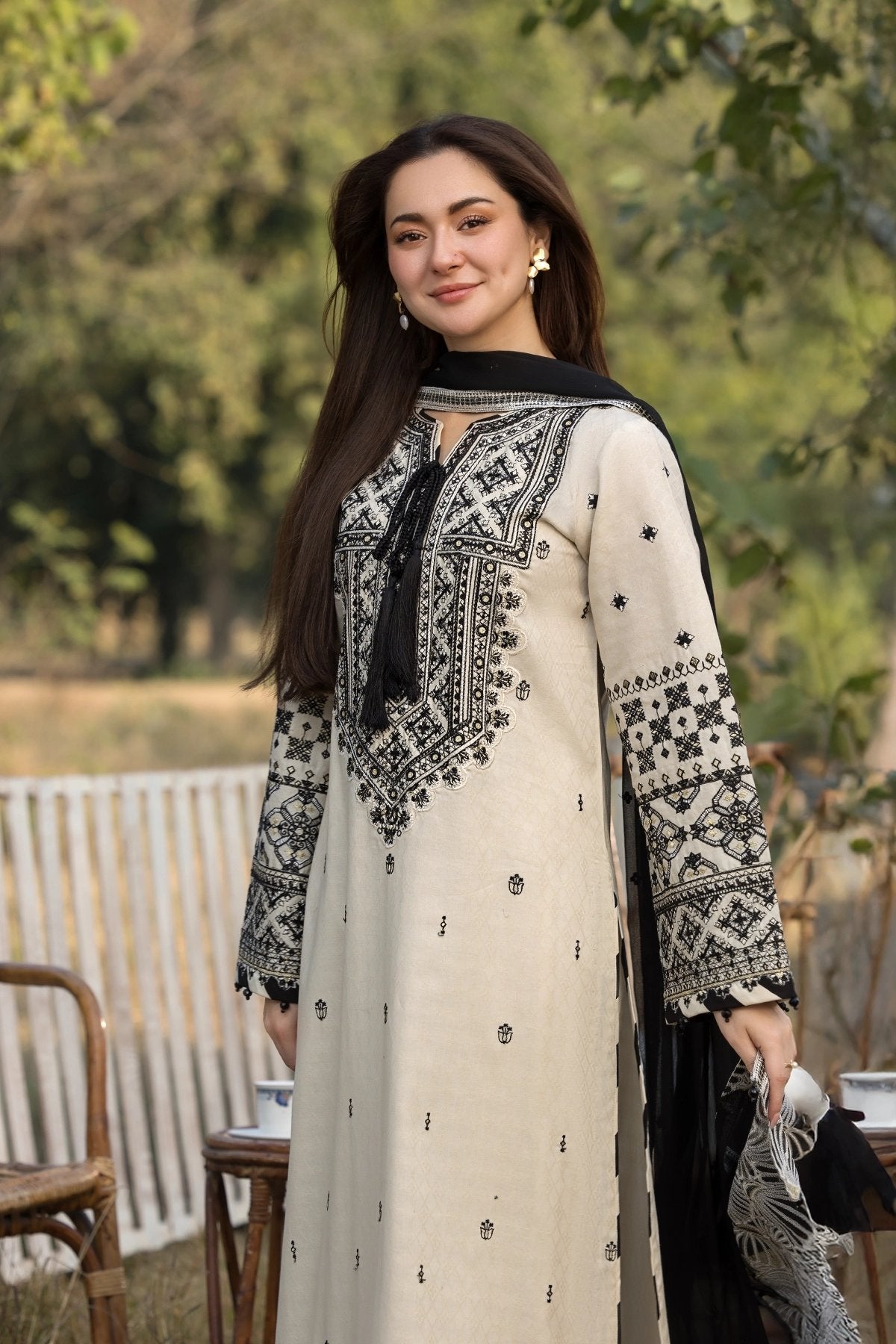 Zara Shah Jahan - 3PC Unstitched Dhanak Embroidered Shirt with Embroidered Dhanak Shawl and Plain Trouser
