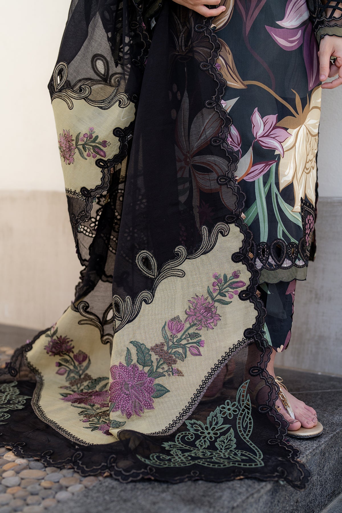 BAROQUE UNSTITCHED LAWN 3PC PATCHES WITH 4 SIDE LACE AND CHIFFON DUPATTA