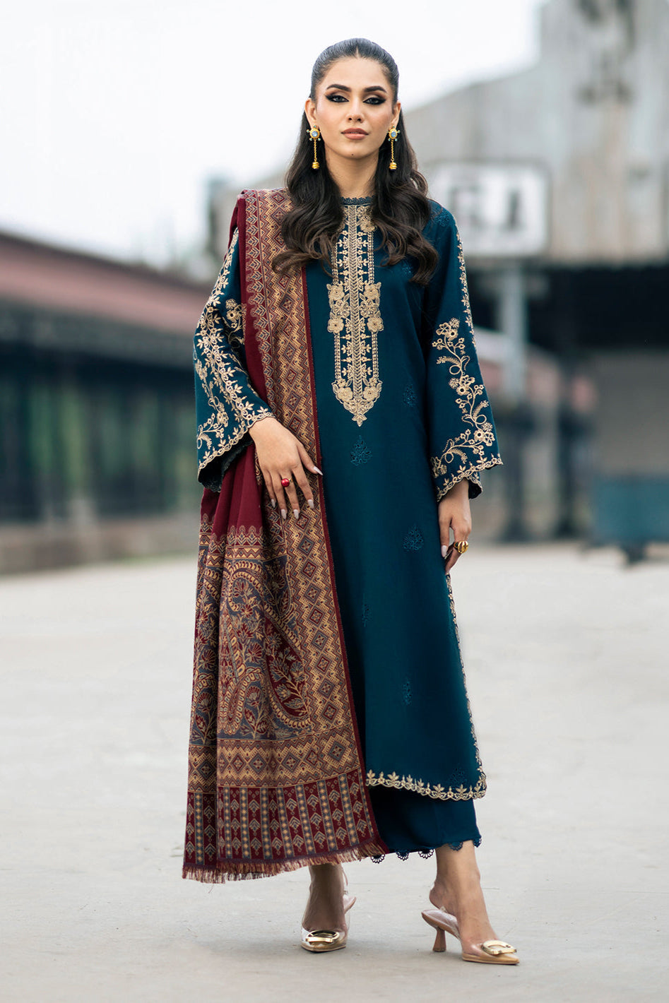 IZEL WINTER UNSTITCHED DHANAK 3PC WITH PRINTED SHAWL