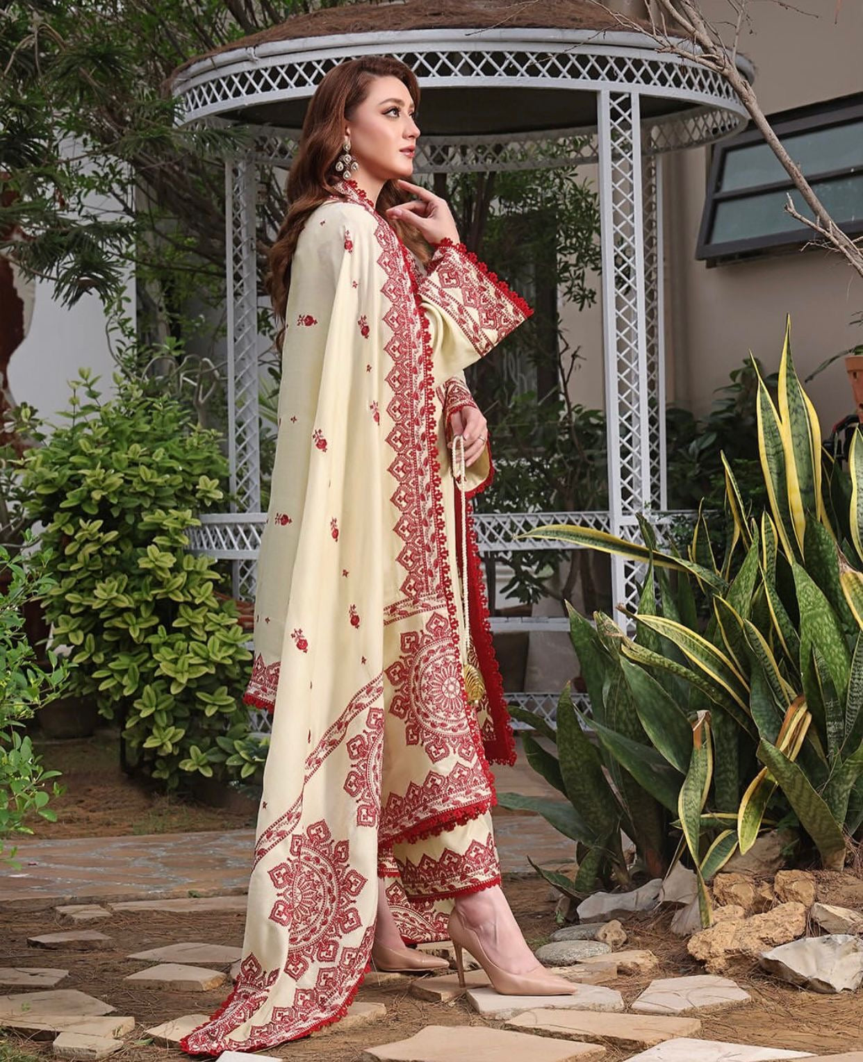 ANEELA’S UNSTITCHED WINTER DHANAK EMBROIDERED 3PC WITH DHANAK EMBROIDERED SHAWL