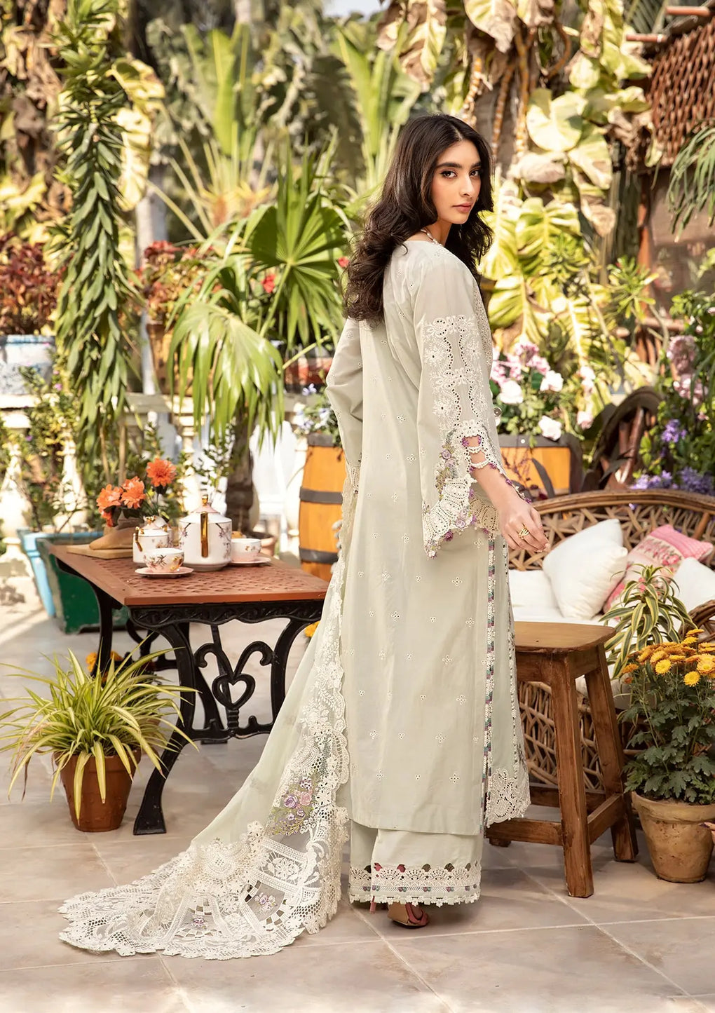 ELAF UNSTITCHED DHANAK EMBROIDERED 3PC WITH DHANAK EMBROIDERED SHAWL