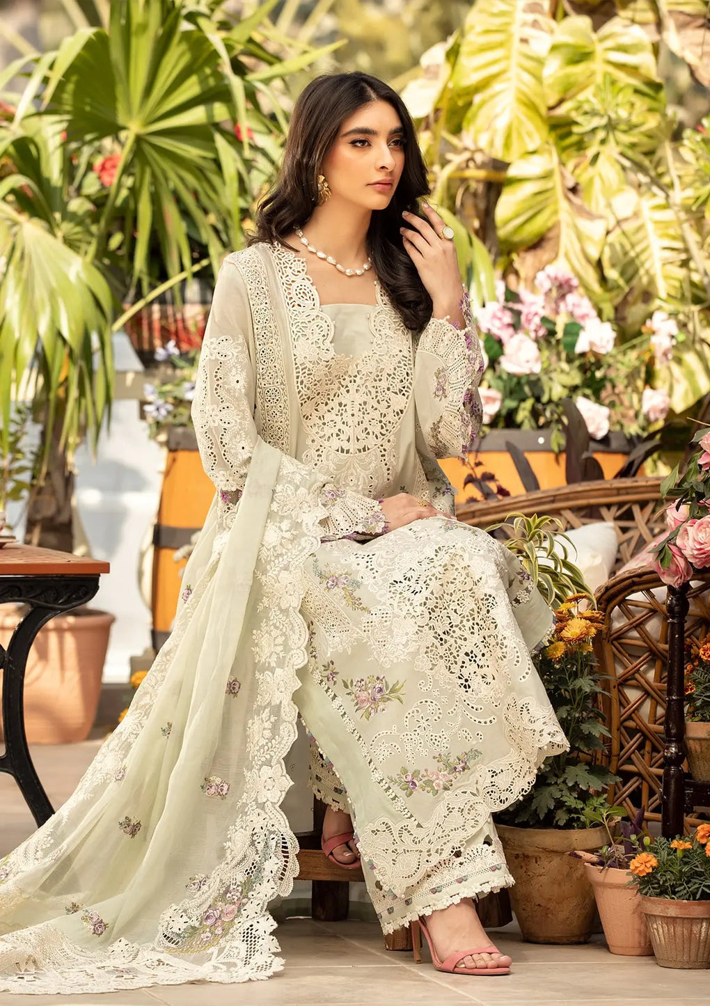 ELAF UNSTITCHED DHANAK EMBROIDERED 3PC WITH DHANAK EMBROIDERED SHAWL
