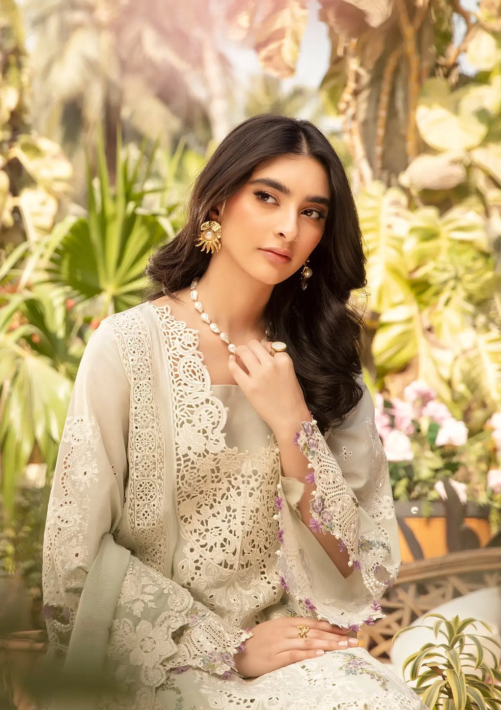 ELAF UNSTITCHED DHANAK EMBROIDERED 3PC WITH DHANAK EMBROIDERED SHAWL