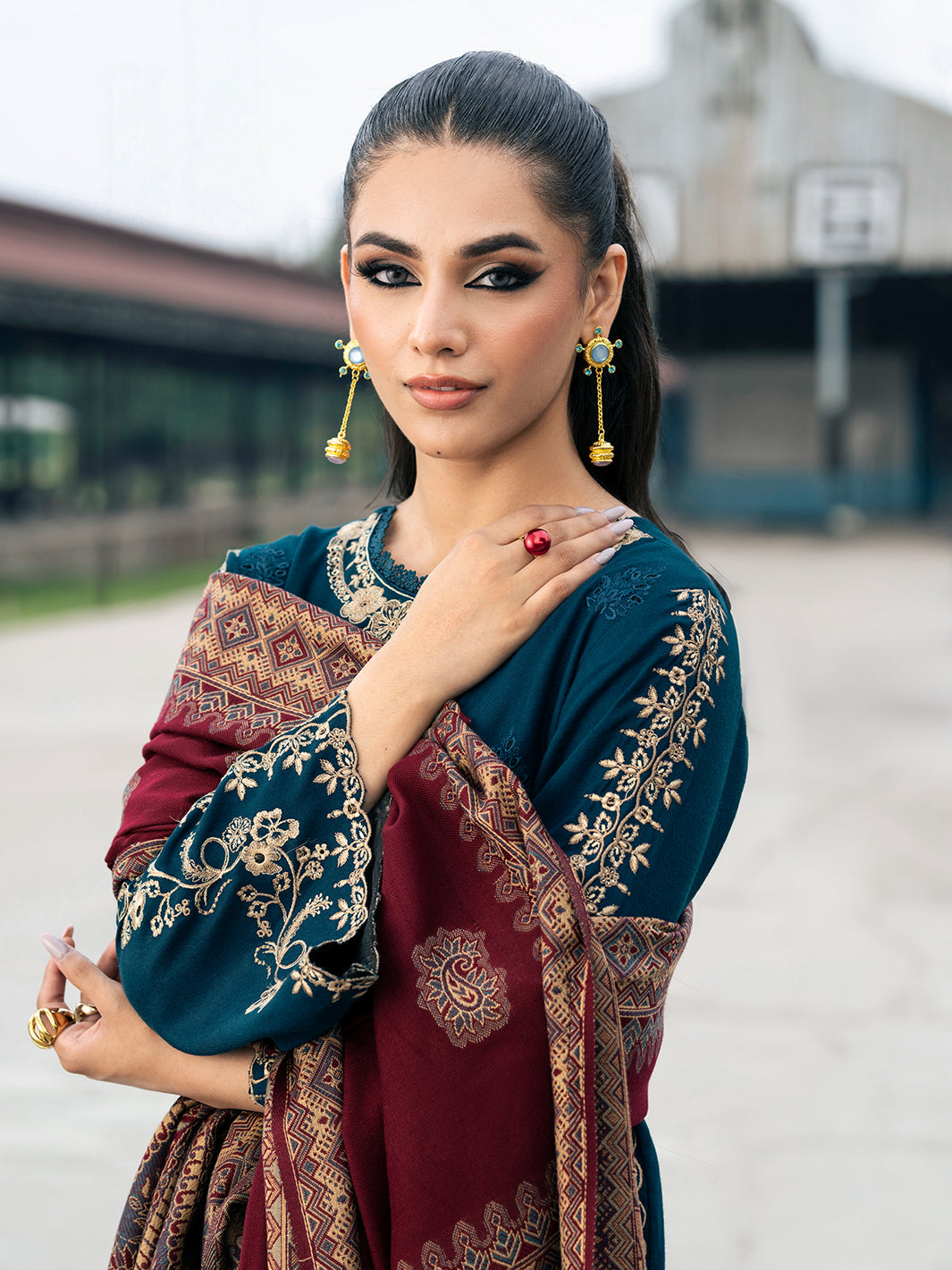 IZEL WINTER UNSTITCHED DHANAK 3PC WITH PRINTED SHAWL