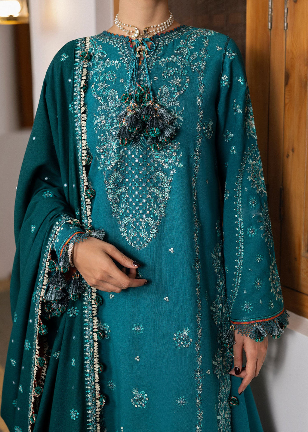 HUSSAIN REHAR LUXURY UNSTITCHED DHANAK EMBROIDERED 3PC WITH DHANAK EMBROIDERED SHAWL