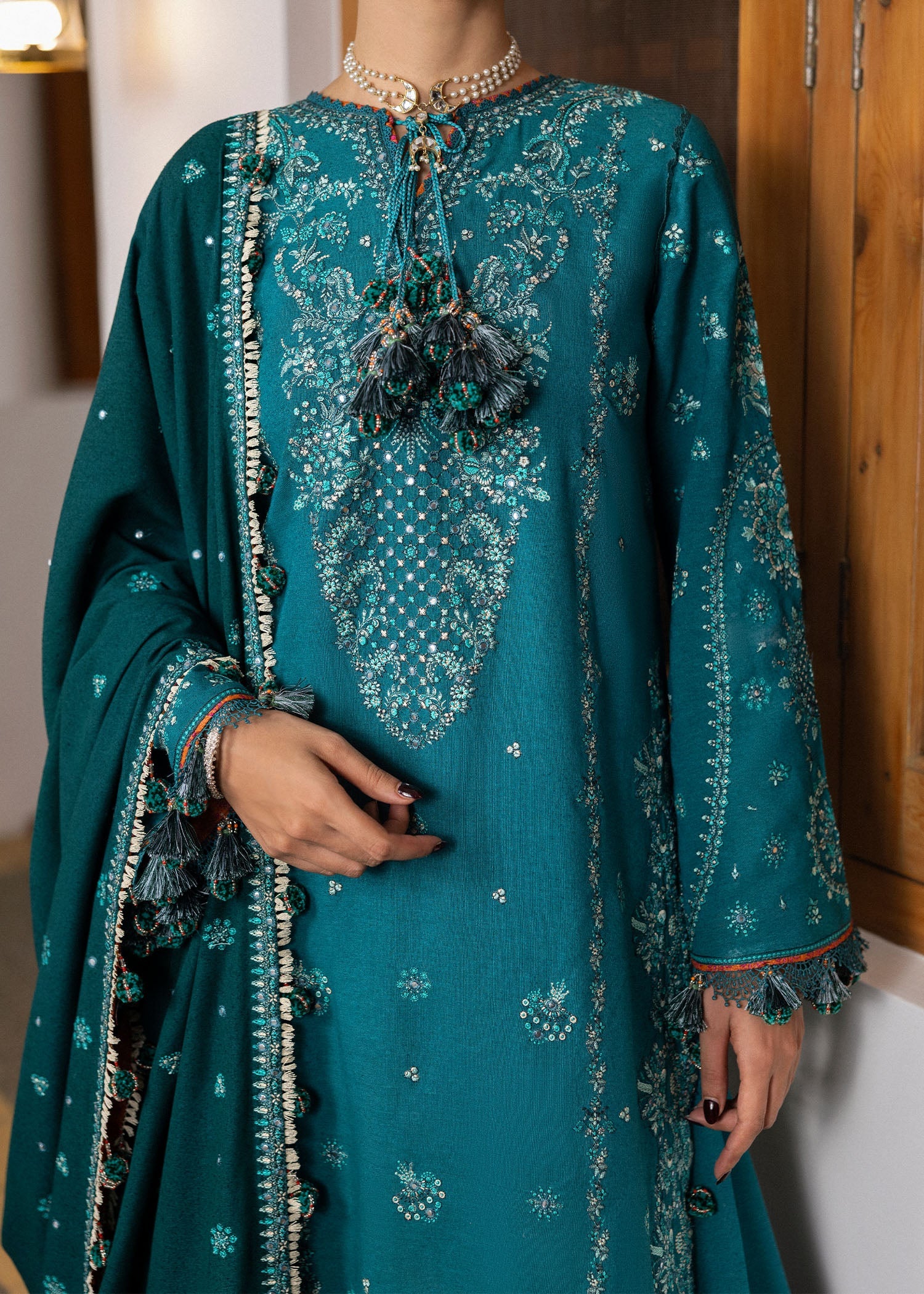 HUSSAIN REHAR LUXURY UNSTITCHED DHANAK EMBROIDERED 3PC WITH DHANAK EMBROIDERED SHAWL