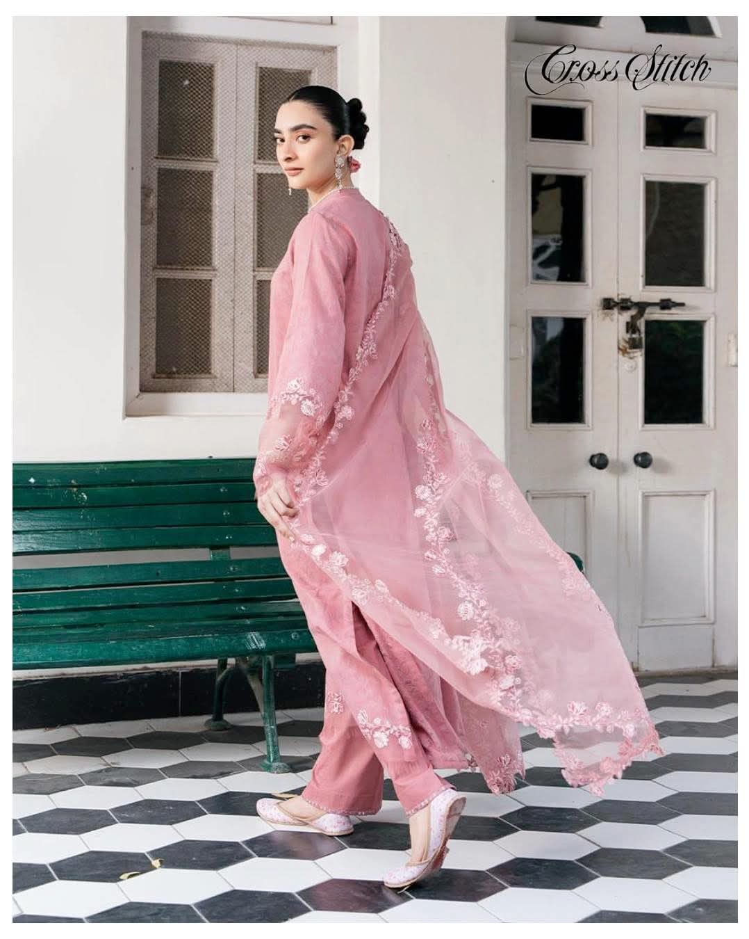 CROSS STITCH EMBROIDED LAWN 3PC WITH ORGANZA CUTWORK EMBROIDED DUPATTA