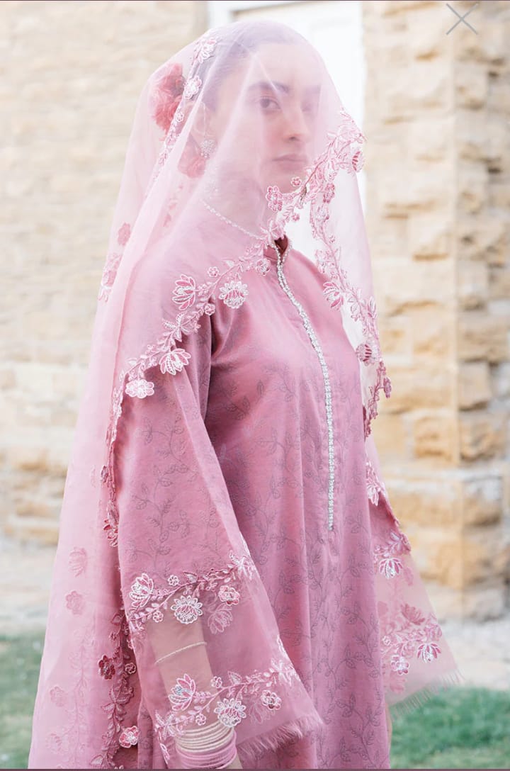 CROSS STITCH EMBROIDED LAWN 3PC WITH ORGANZA CUTWORK EMBROIDED DUPATTA