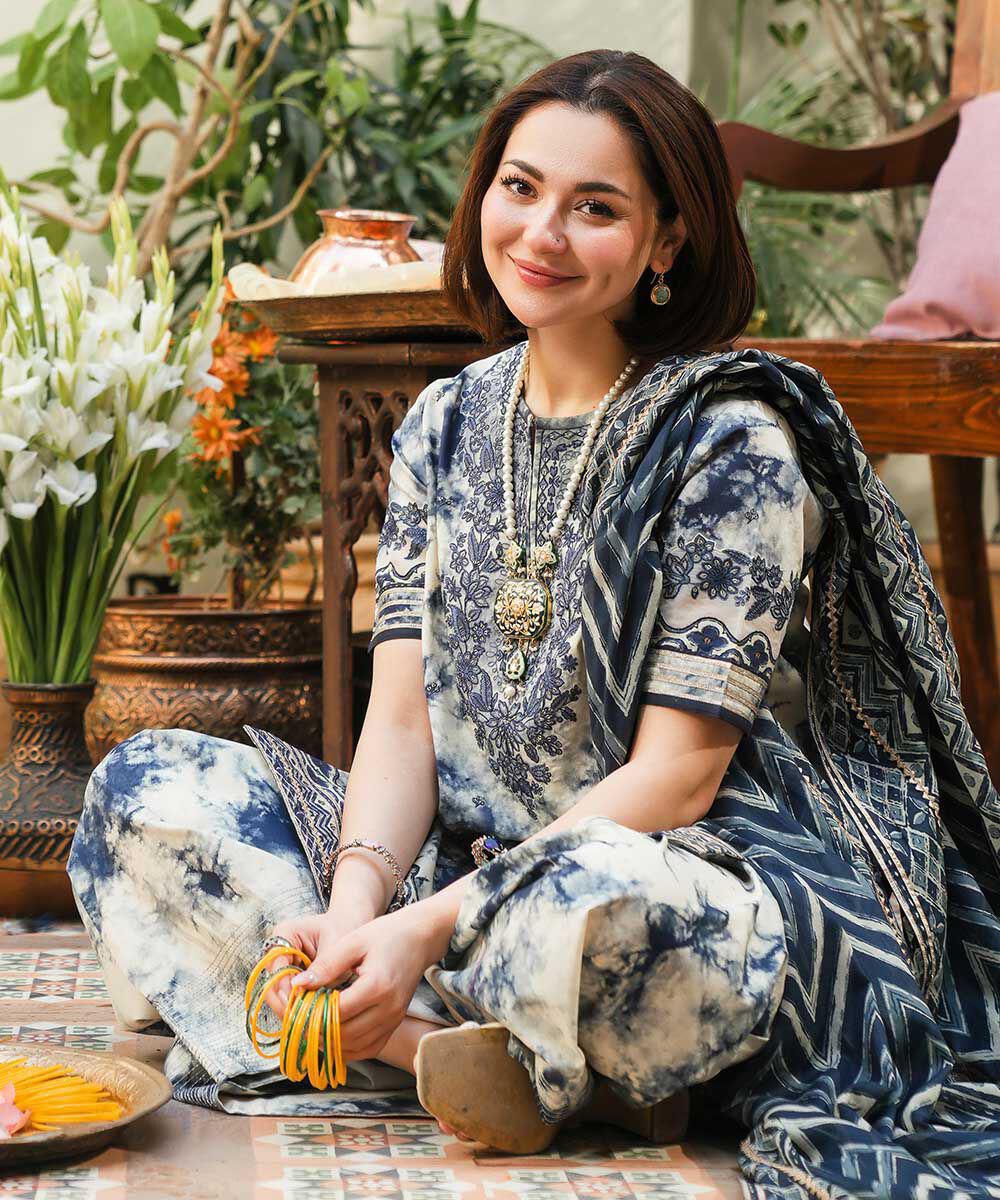 SAPPHIRE PRINTED LAWN 3PC WITH SOFT CHIFFON DUPATTA